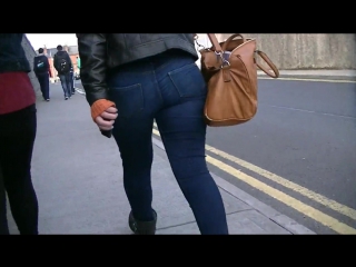 candid bubblebutt blonde in jeans 720p